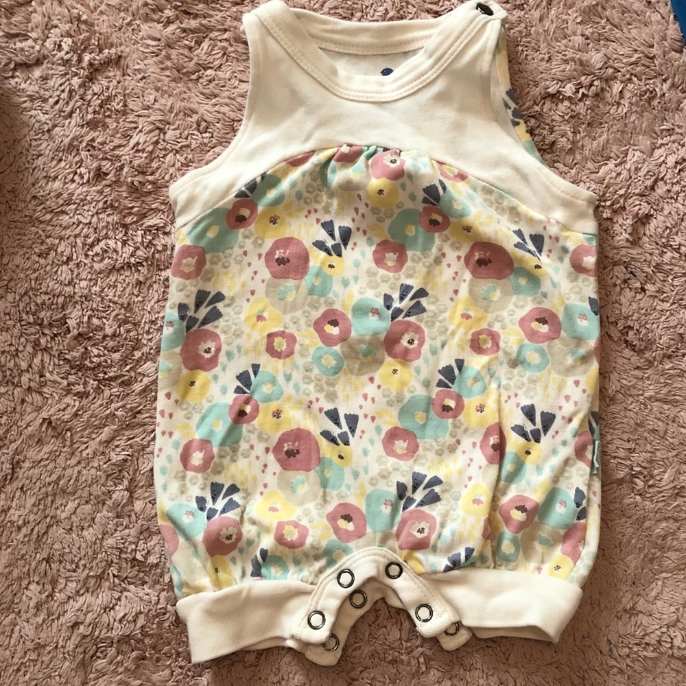 Finn + Emma organic cotton 0-3 month romper